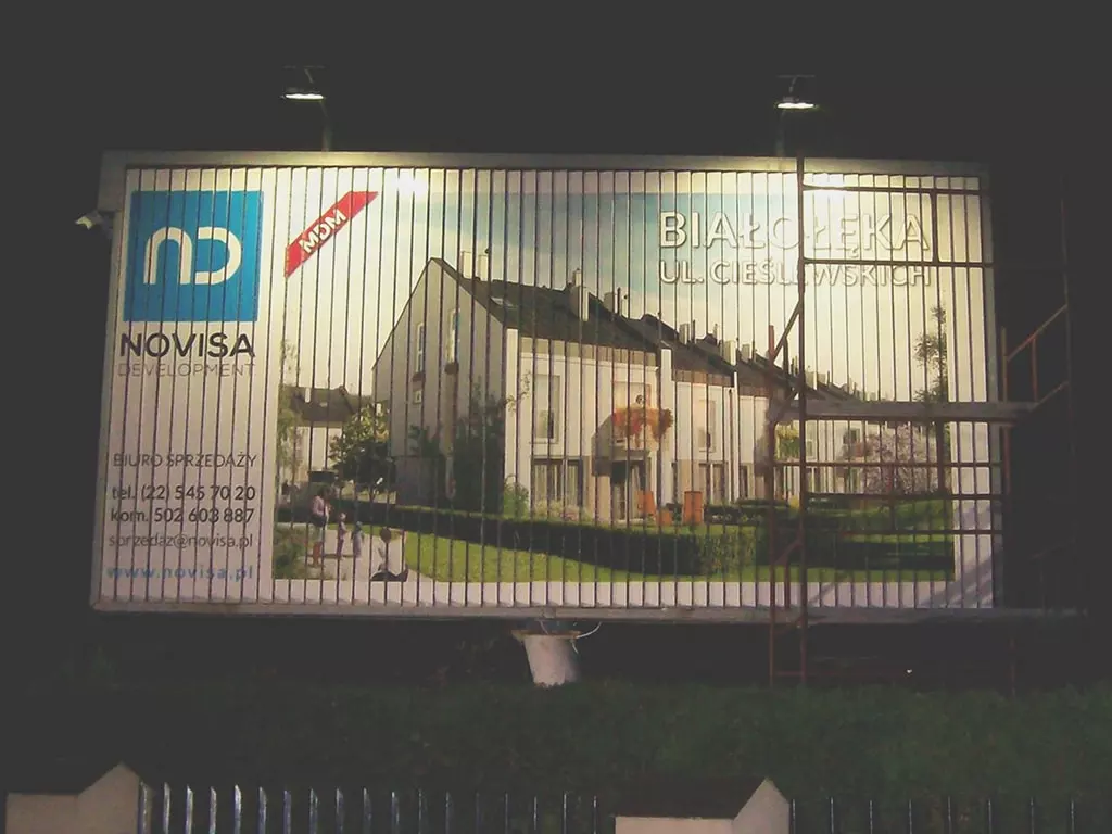 Oświetlenie tablicy reklamowej Oświetlenie tablicy reklamowej